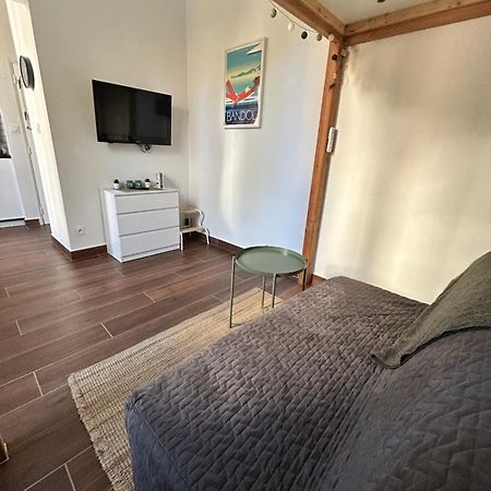 Agreable Studio Renove Avec Place De Parking Bandol Exterior photo