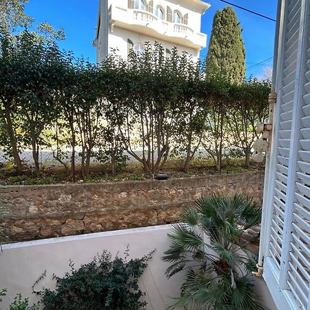 Agreable Studio Renove Avec Place De Parking Bandol Exterior photo